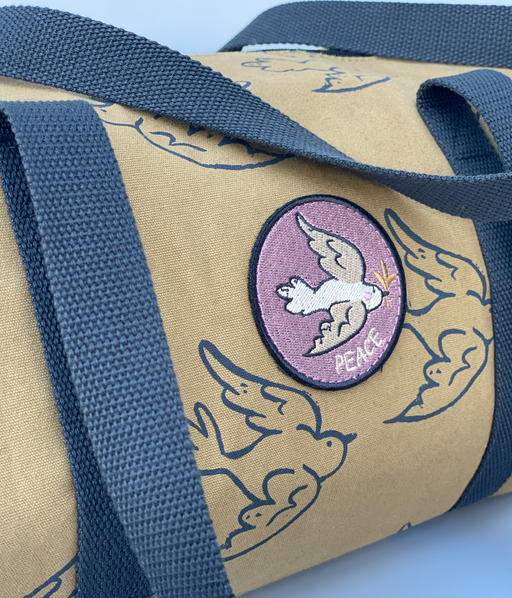 Canvas dufflebag bird - studioloco